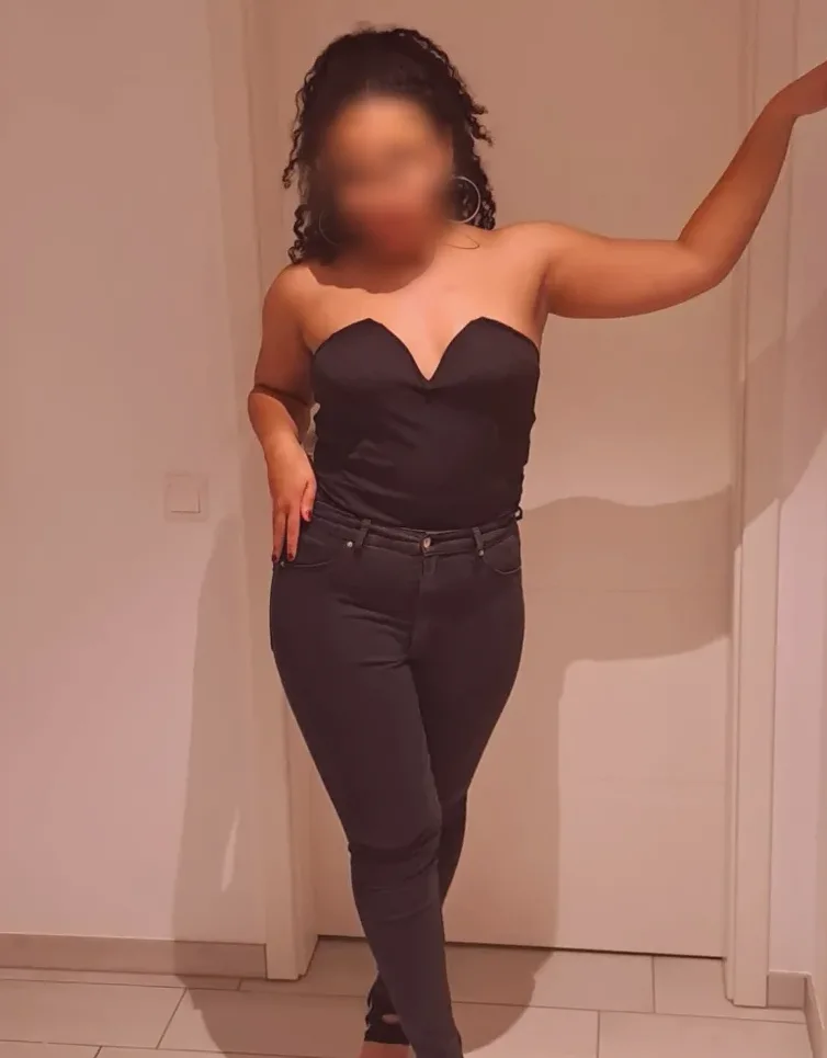 Ambra, 27 anni